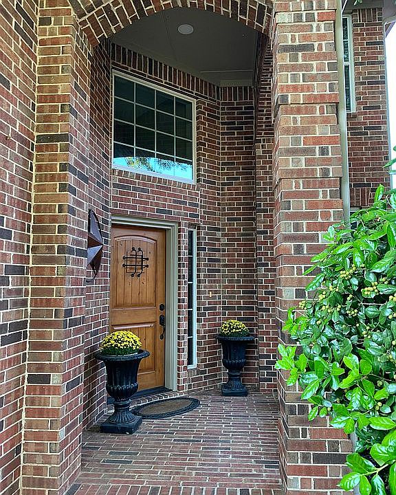 1st image of 1915 Ainsley Ct