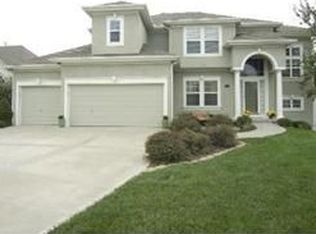 1915 NE 104th Ter, Kansas City, MO 64155
