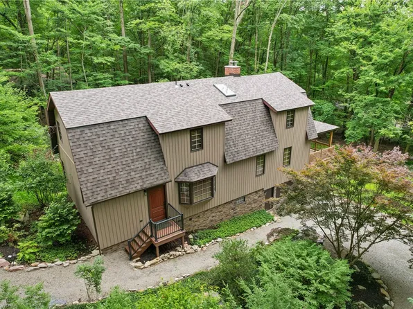 271 Snowshoe Rd, Acme, PA 15610