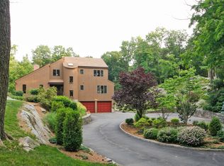 1 Hemlock Hollow Rd, Armonk, NY 10504