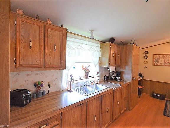 3rd image of 52 Flagler Dr #52