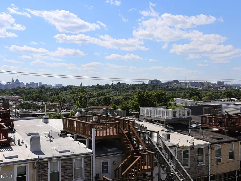 524 S Bouldin St — Photo 29
