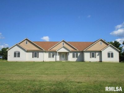 3121 Sheridan Rd, Pekin, IL, 61554