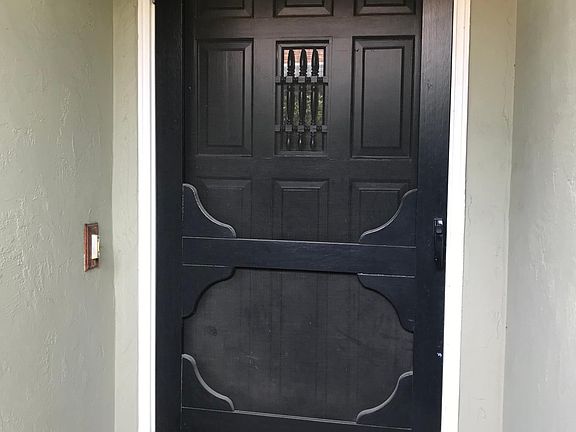3rd image of 2379 Fordham Dr