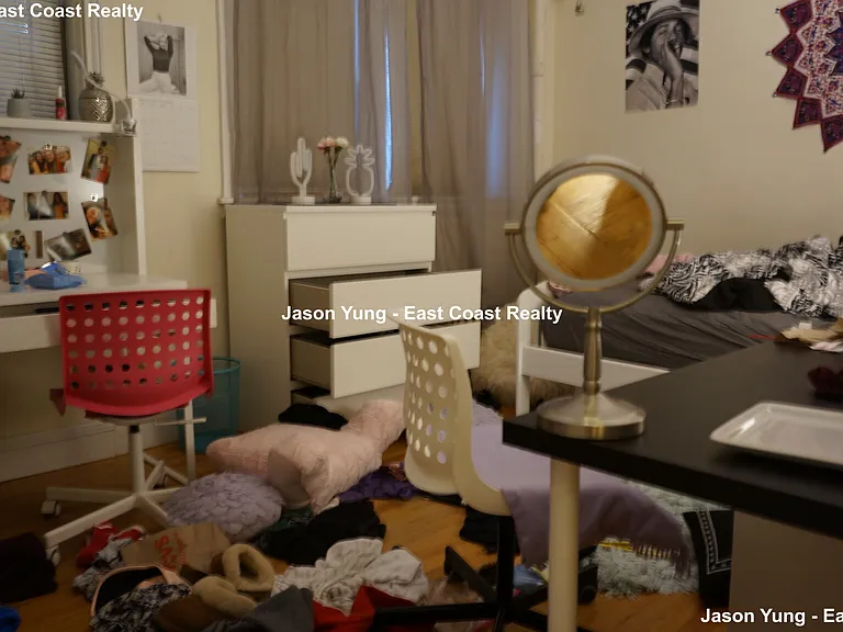 54 Egmont St #1 — Photo 6