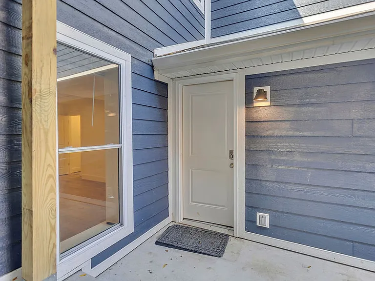 626 N College Ave — Photo 37