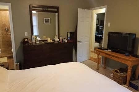 5th image of 200 Maywood St
