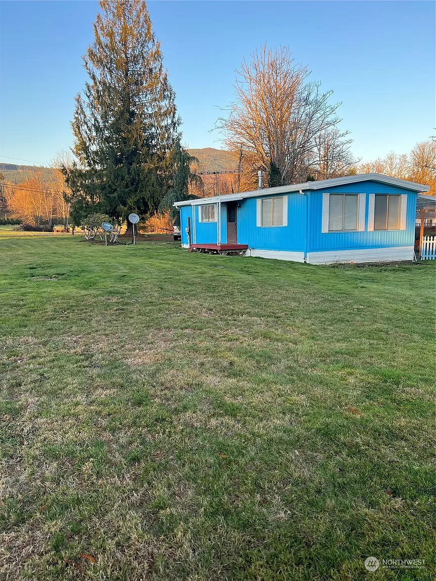 21086 Prairie Road photo 1