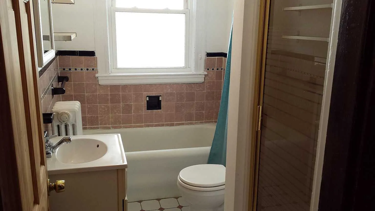 4 bed, $4,000 — Photo 4