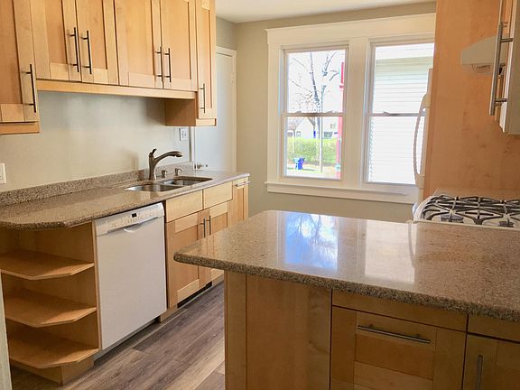 lots of sun!  dishwasher