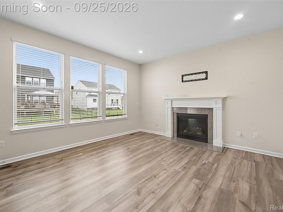 24886 Canoe Dr, photo 7
