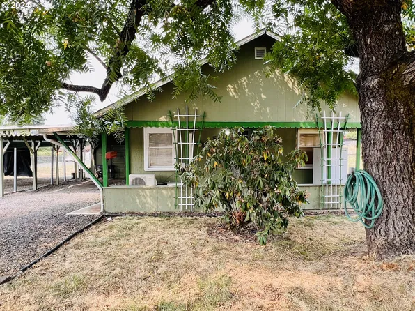 51 SE Darrell Ave, Winston, OR 97496