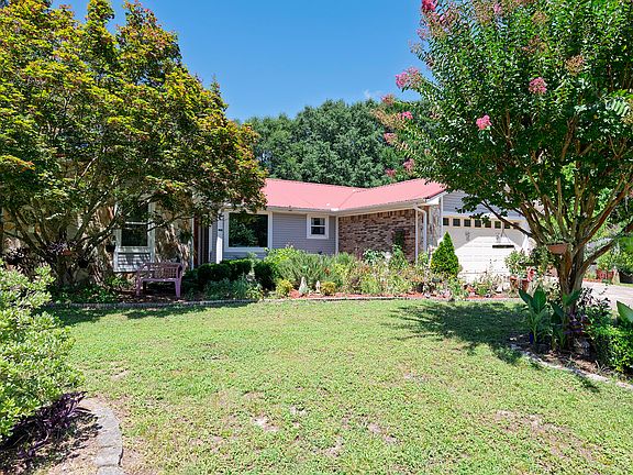 2nd image of 5820 Laurelwood Dr
