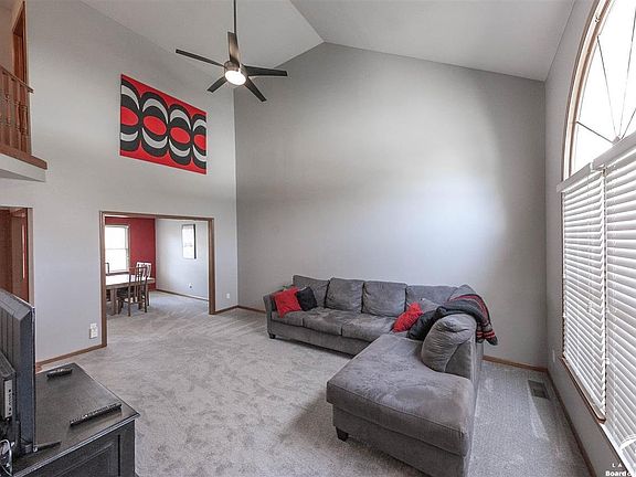 1808  Carmel Dr Lawrence, KS listing photo #4