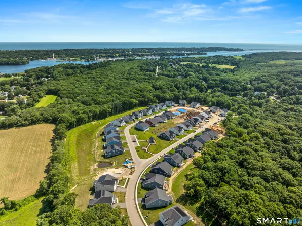 7 Summertime Circle, Stonington, CT 06379