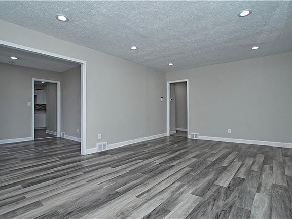 4th image of 4656 E 162nd St