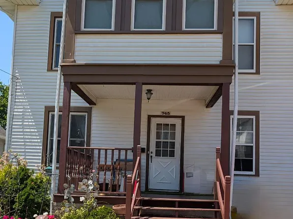745 Harvard St, Dubuque, IA 52001
