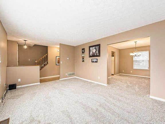 4th image of 3293 Parkbrook Dr