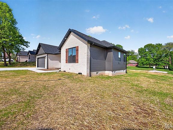 3rd image of 2228 Cherry Blossom Cir