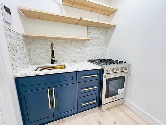 Rented by Pear NYC LLC | media 3