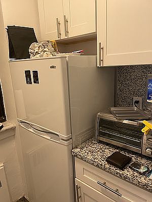 5th image of 311 E 50th St APT 7H