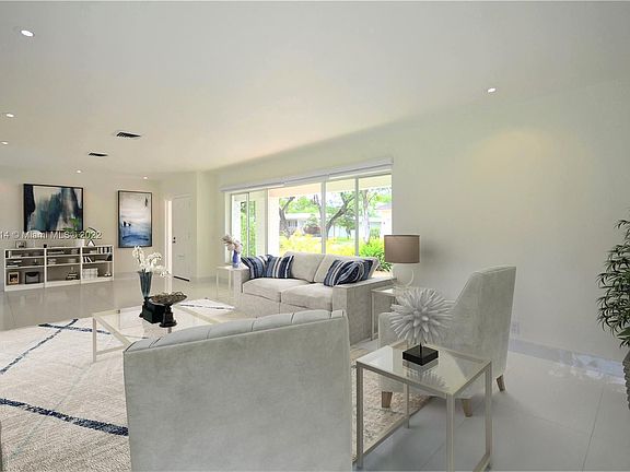 3rd image of 1549 Catalonia Ave