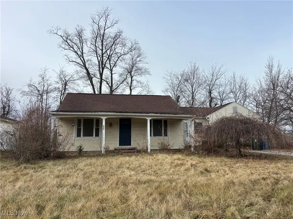 3032 E River Rd, Sheffield Village, OH 44054