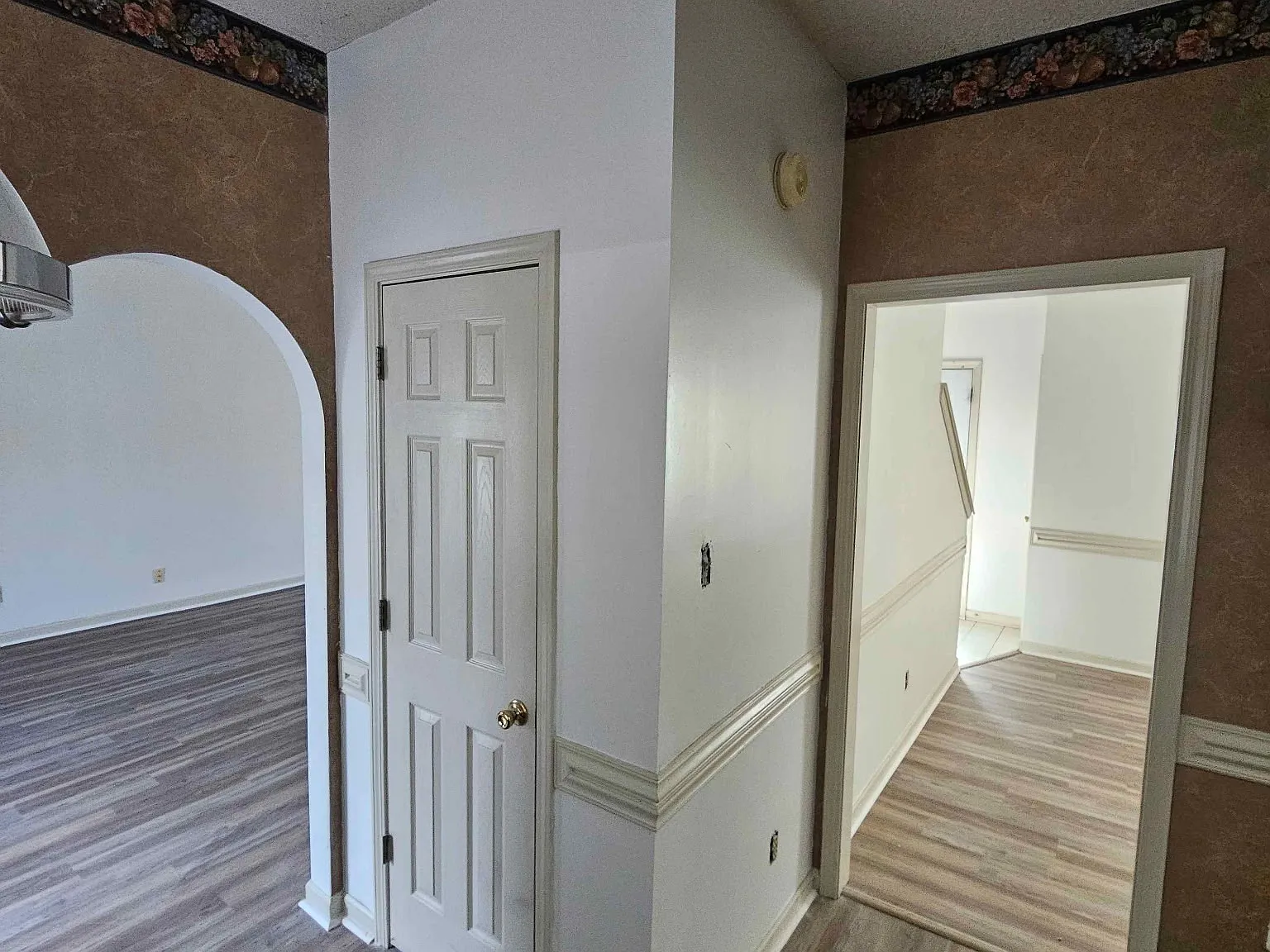 718 N Ericson Rd — Photo 4