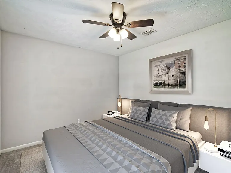 308 Lawrence St #A — Photo 14