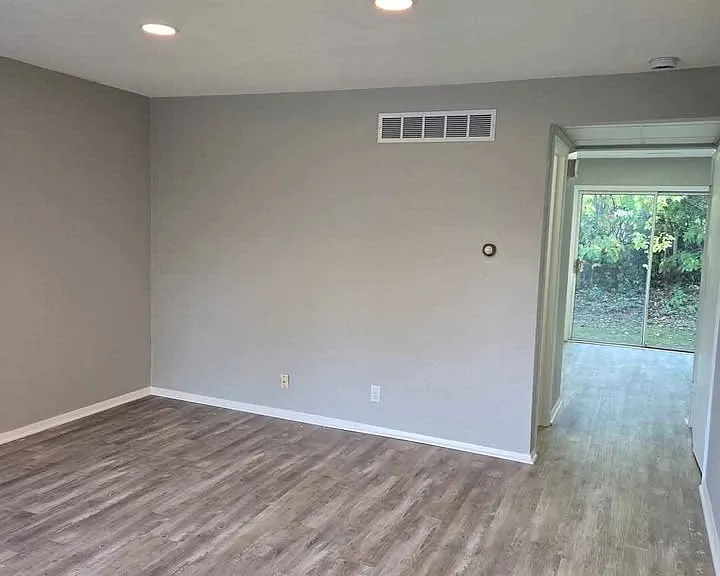 703 Audubon Dr — Photo 4