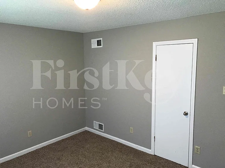 5015 Hickory Bark Dr — Photo 16