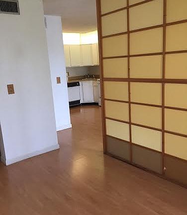 2nd image of 1115 Green Pine Blvd