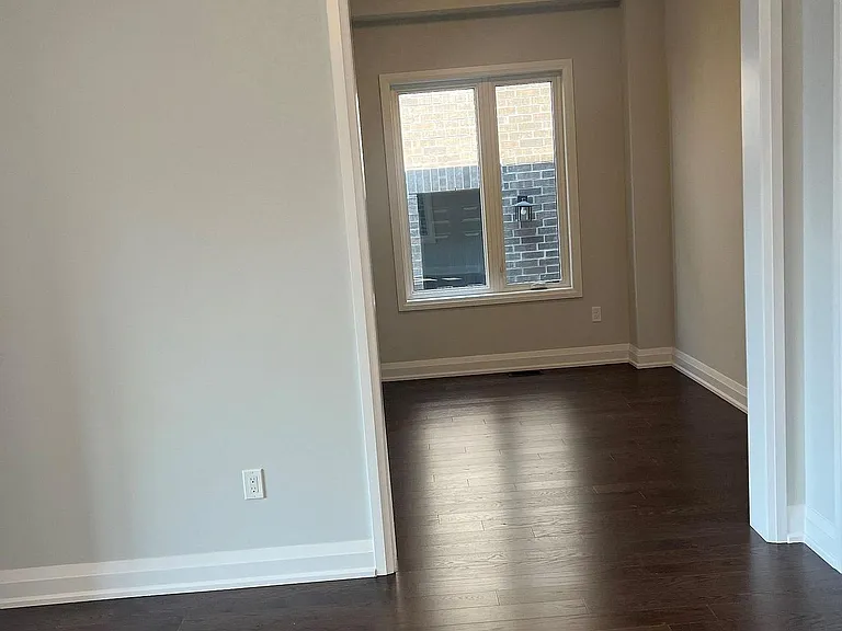 14 Periwinkle Rd E — Photo 11
