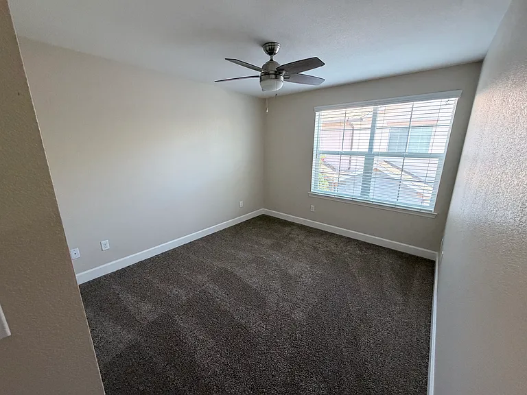 1189 Galeria Cir — Photo 18