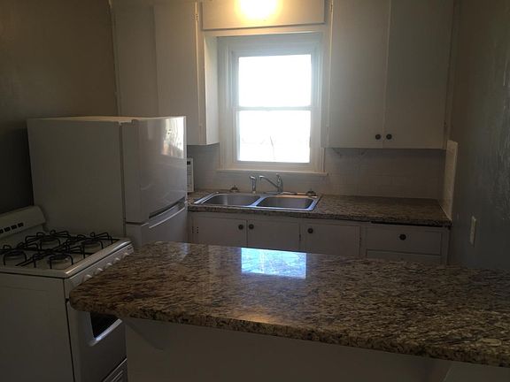 5th image of 814 S Jefferson St APT C
