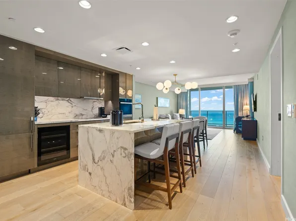 2139 Kuhio Ave #3602, Honolulu, HI 96815