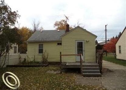 3rd image of 35231 Melton St