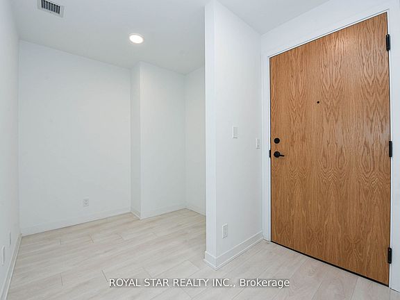 3rd image of 7950 Bathurst St #1207