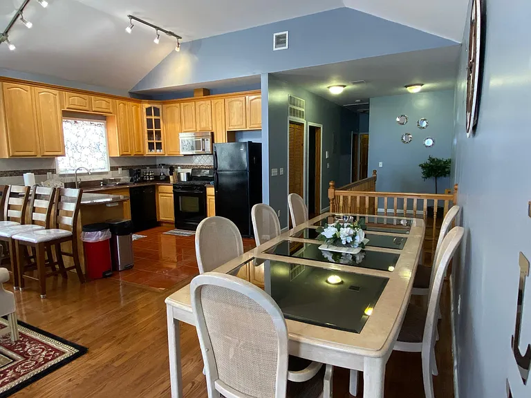 6 Holmes Ave #1 — Photo 23