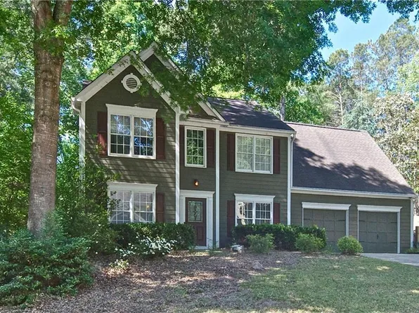 8004 Huntcliff Rd, Woodstock, GA 30189