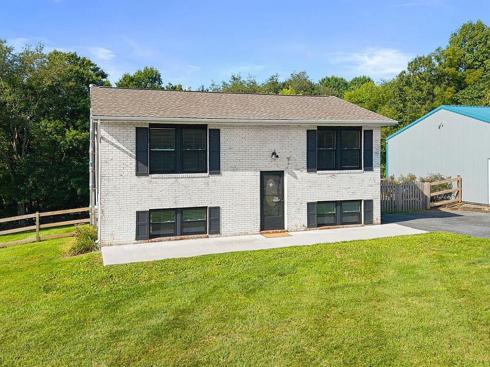 1st image of 839 Chanter Dr