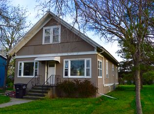 400 W Walnut St, Parkston, SD 57366