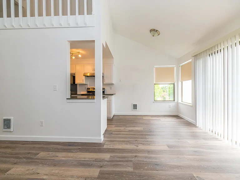Hallwood Apartments — Photo 16