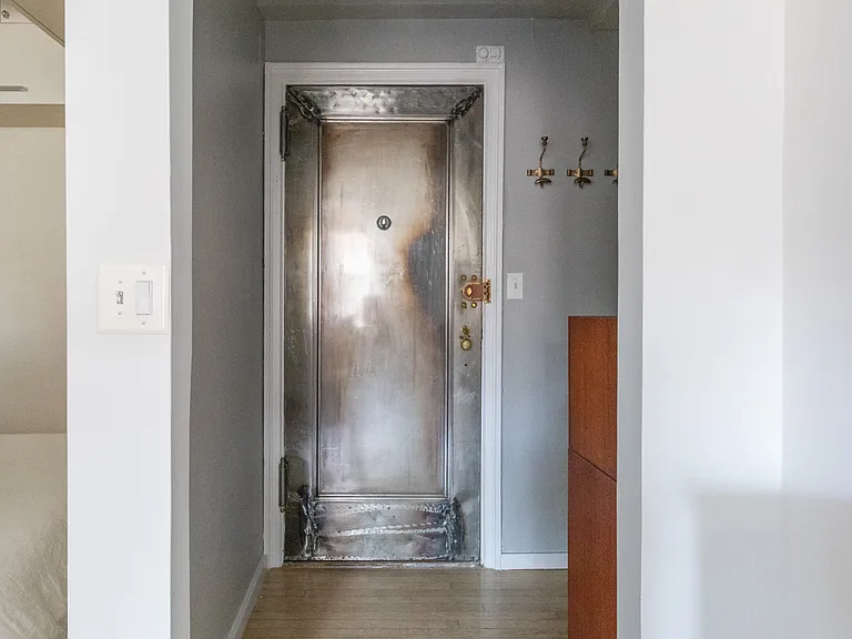 2 Horatio St #6E — Photo 8