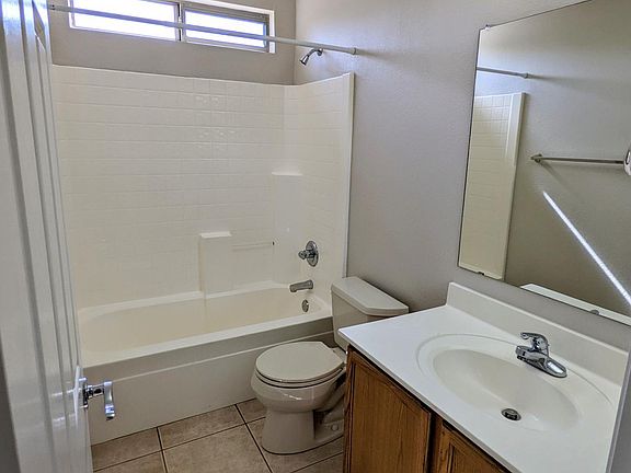 2nd bathroom