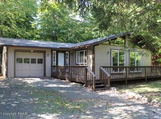 9060 Idlewild Dr, Tobyhanna, PA