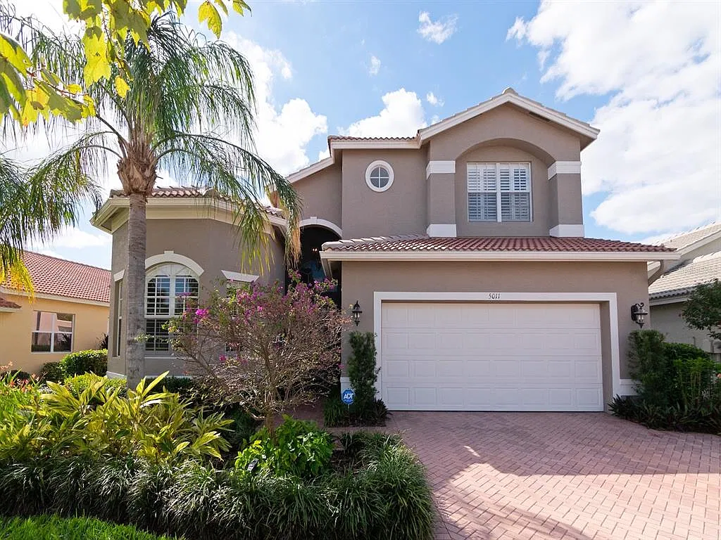 4 bed, 3.0 bath, 2799 sqft, $2,950 — Photo 3