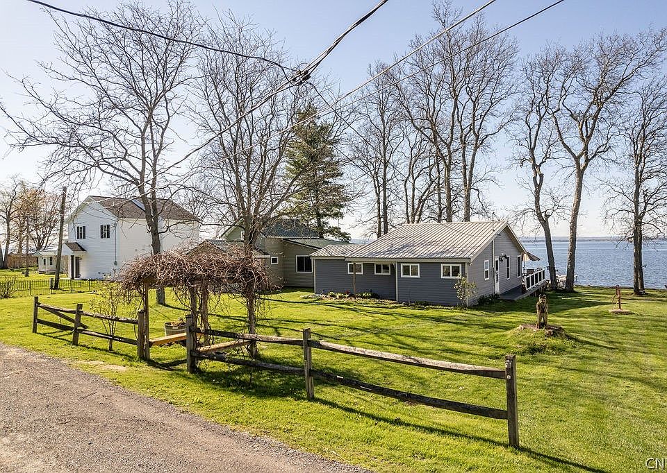 1st image of 28 Hickory Point Rd