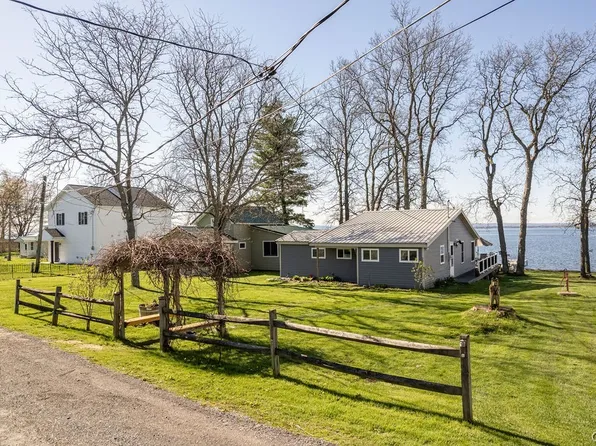 28 Hickory Point Rd, Constantia, NY 13042