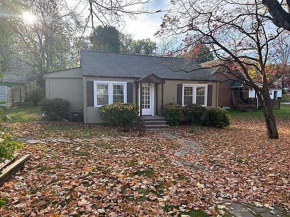 2nd image of 1906 Cureton Ave